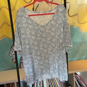 American Eagle Blue Floral Oversized Sif & Sexy Tee, XXL